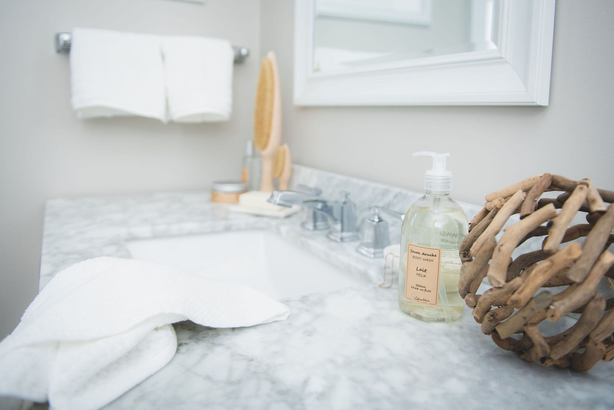 7 Tips for Beautifying Your Bathroom: Creating a Relaxing and Inviting Space