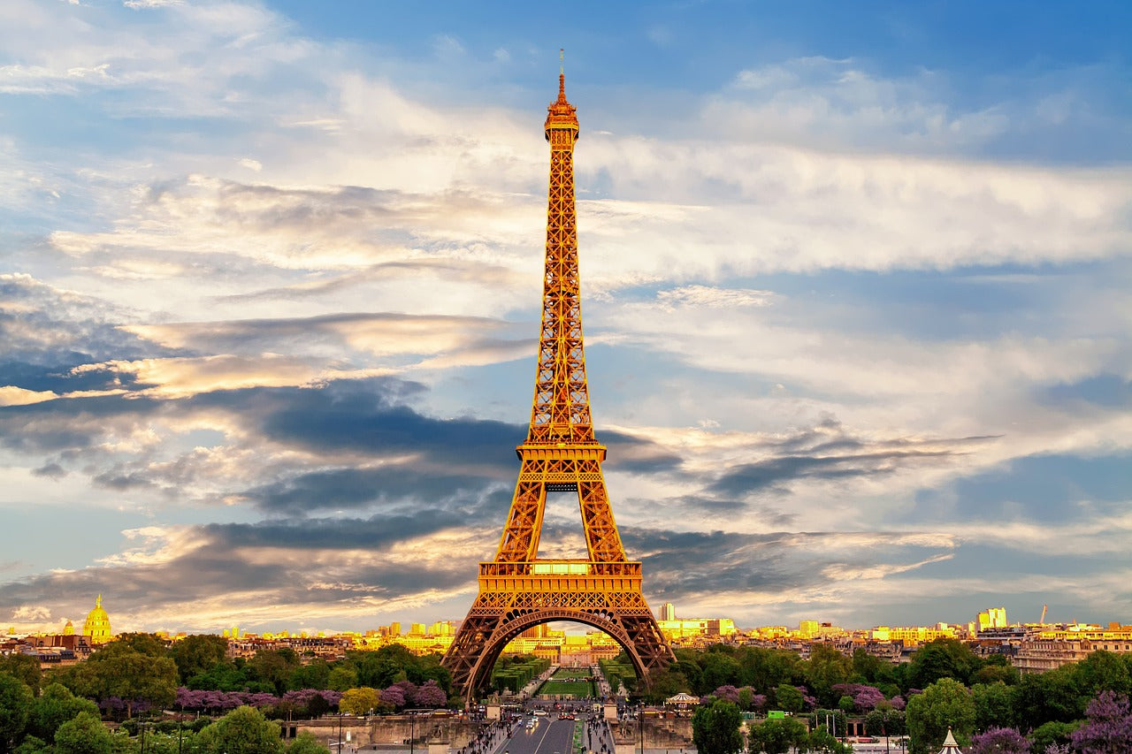 Discovering France: A Journey through Iconic Cities, Châteaux, Beaches, and Vineyards